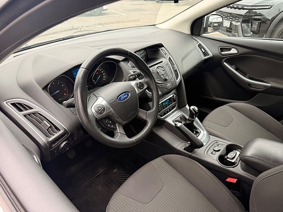 Ford Focus 11 of 14