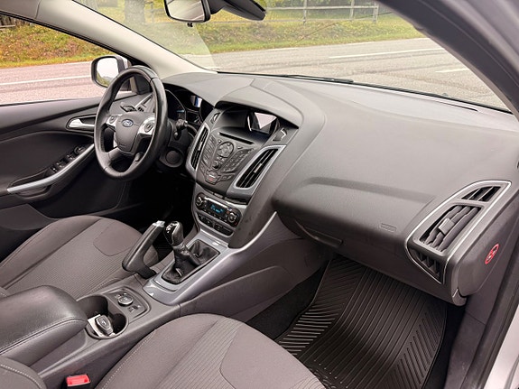 Ford Focus 10 of 14