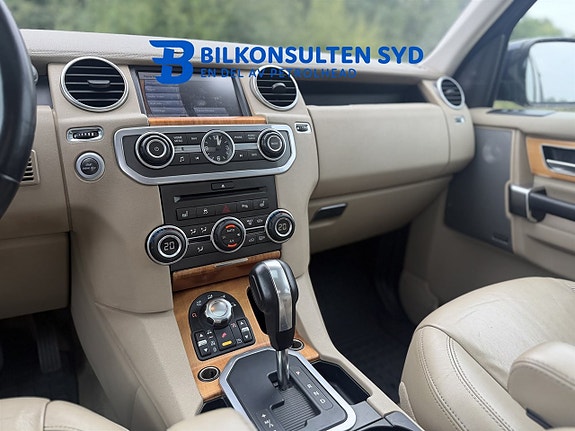 Land Rover Discovery 4 17 of 24