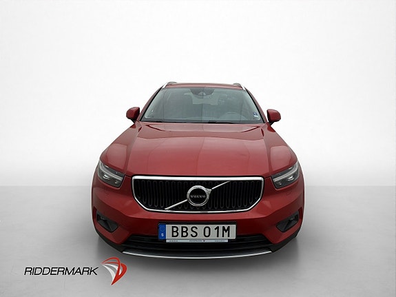 Volvo XC40 2 of 30