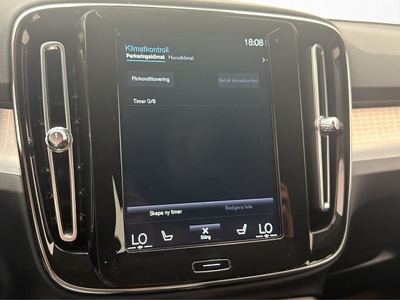 Volvo XC40 26 of 30