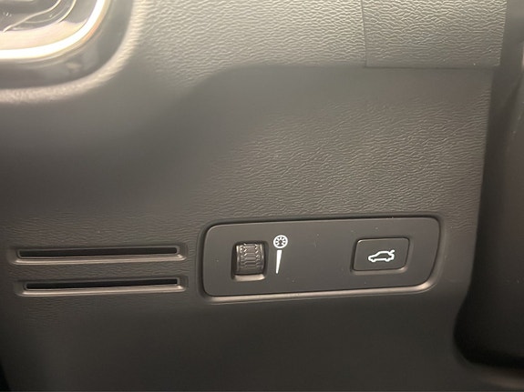 Volvo XC40 30 of 30