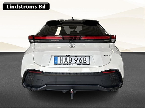 Toyota C-HR 8 of 19