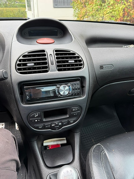 Peugeot 206 CC 6 of 7