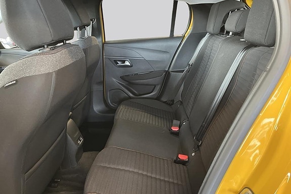 Peugeot e-208 9 of 15
