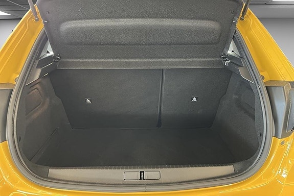 Peugeot e-208 14 of 15