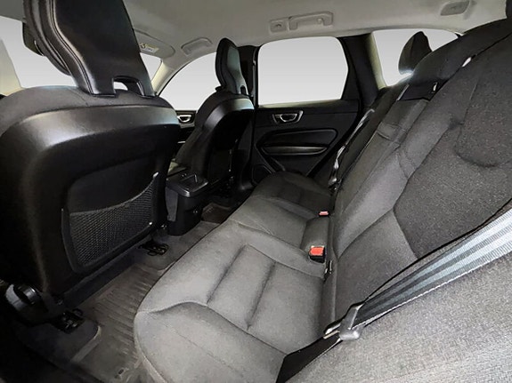 Volvo XC60 12 of 20