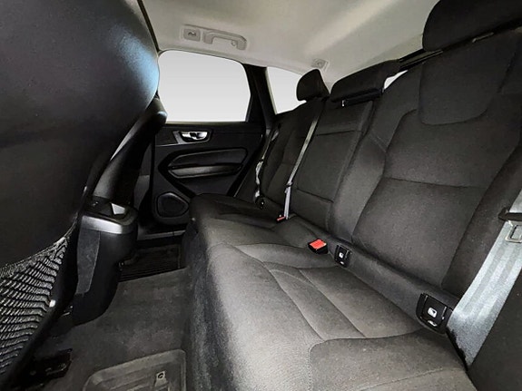 Volvo XC60 11 of 20