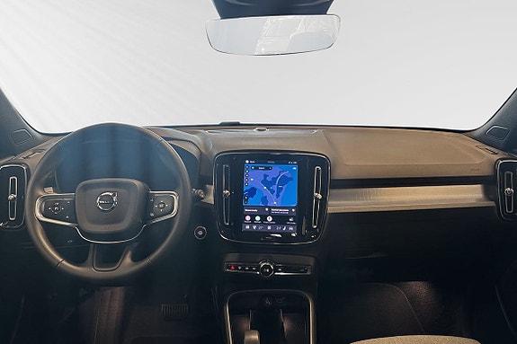 Volvo XC40 9 of 25