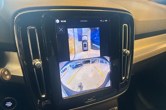 Volvo XC40 23 of 25