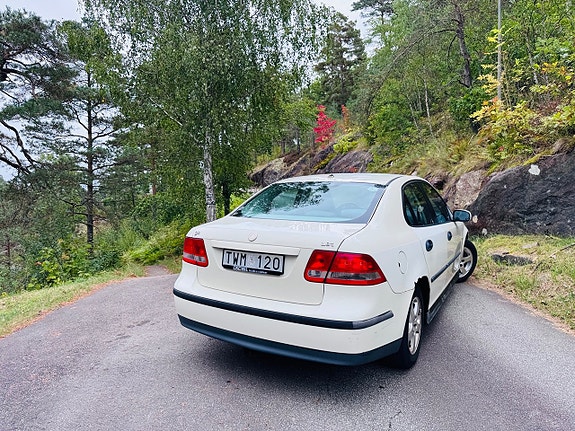 Saab 9-3 4 of 7