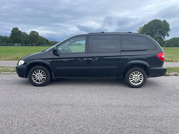 Chrysler Grand Voyager 3 of 16