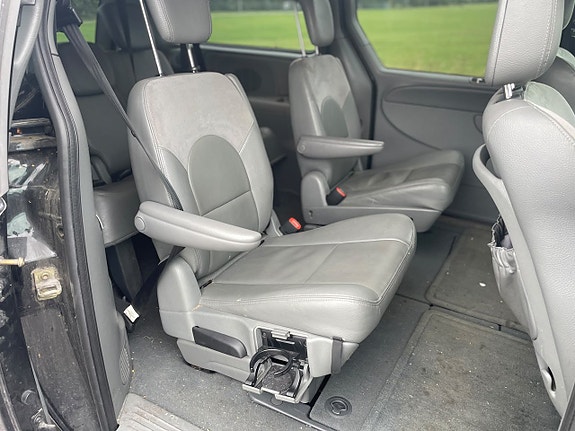 Chrysler Grand Voyager 9 of 16