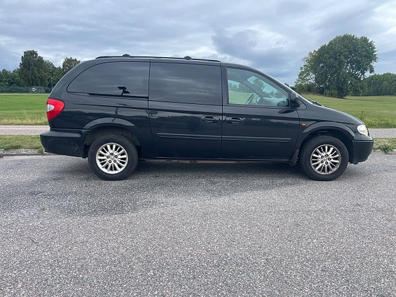 Chrysler Grand Voyager 4 of 16