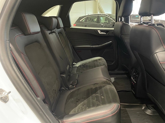 Ford Kuga 8 of 13