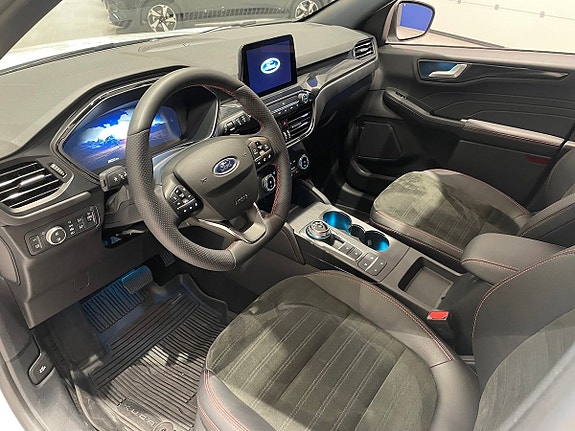 Ford Kuga 4 of 13