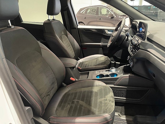 Ford Kuga 7 of 13