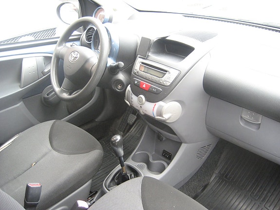 Toyota Aygo 8 of 15