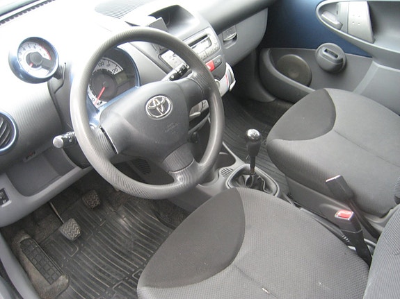 Toyota Aygo 6 of 15