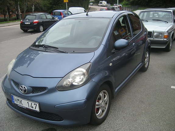 Toyota Aygo 3 of 15