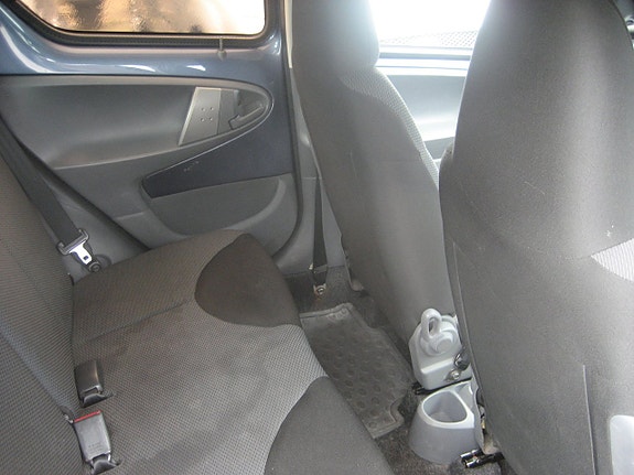 Toyota Aygo 9 of 15