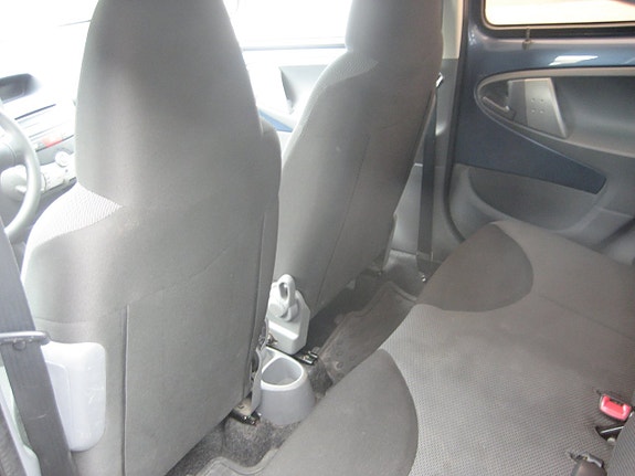 Toyota Aygo 7 of 15