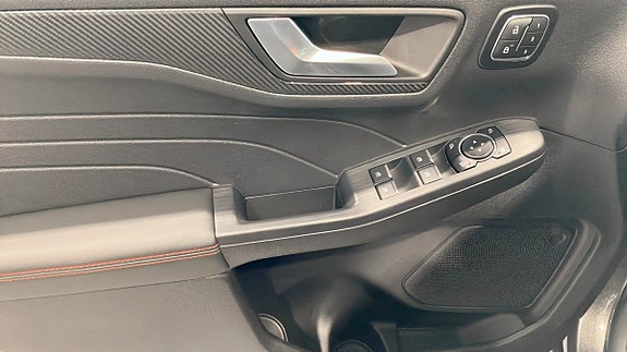Ford Kuga 11 of 19