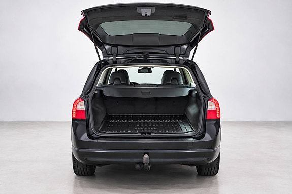 Volvo V70 8 of 26
