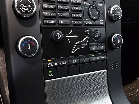 Volvo V70 20 of 26