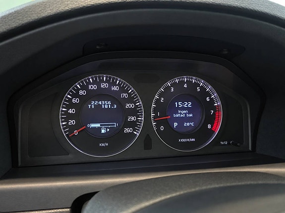 Volvo V70 16 of 26