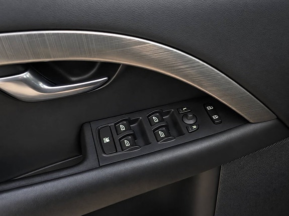 Volvo V70 14 of 26