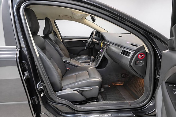 Volvo V70 12 of 26