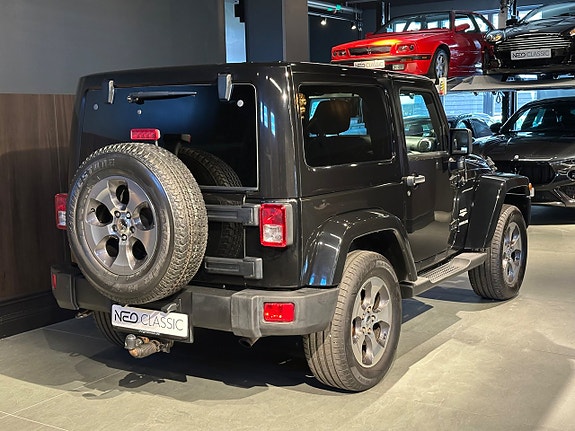 Jeep Wrangler 6 of 17