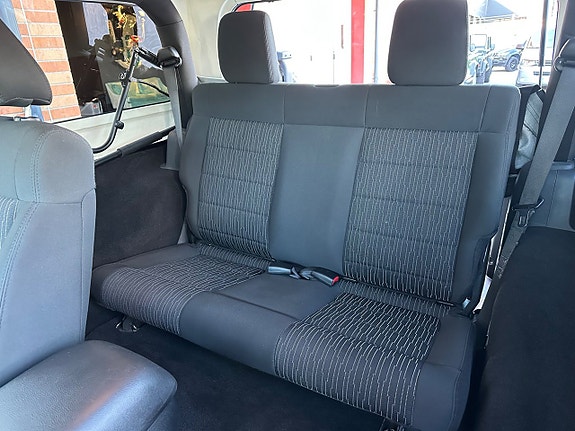 Jeep Wrangler 15 of 17