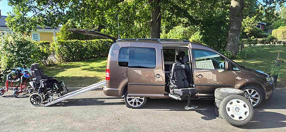 Volkswagen Caddy Maxi 10 of 13