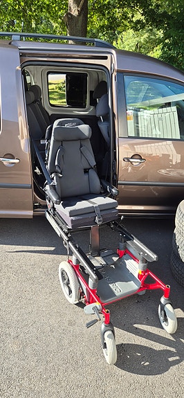 Volkswagen Caddy Maxi 12 of 13