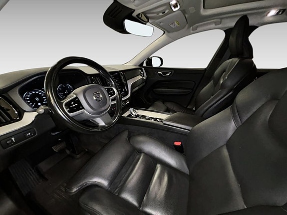 Volvo XC60 16 of 20