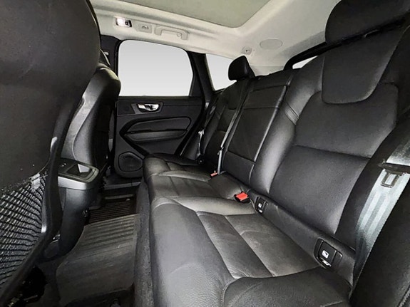Volvo XC60 17 of 20