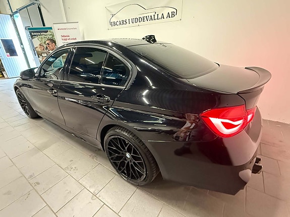 BMW 320d 6 of 17