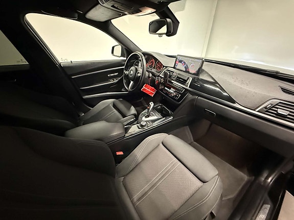 BMW 320d 11 of 17