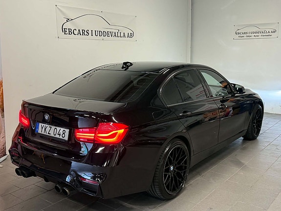 BMW 320d 4 of 17