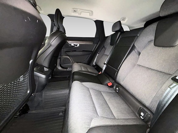 Volvo V90 Cross Country 15 of 19