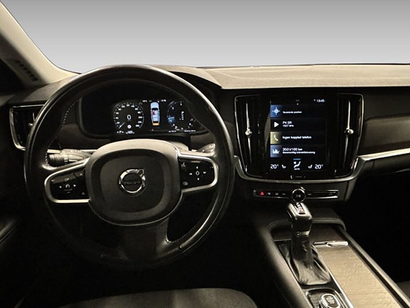 Volvo V90 Cross Country 18 of 19