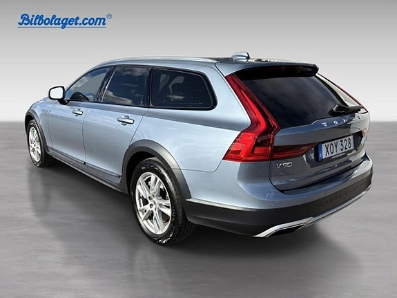 Volvo V90 Cross Country 7 of 19