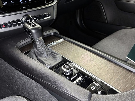 Volvo V90 Cross Country 11 of 19