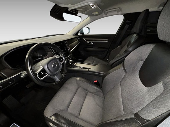 Volvo V90 Cross Country 14 of 19