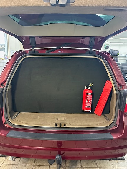 Volvo V70 5 of 7