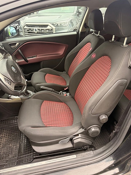 Alfa Romeo MiTo 8 of 11
