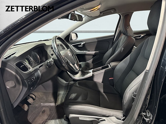 Volvo S60 7 of 15