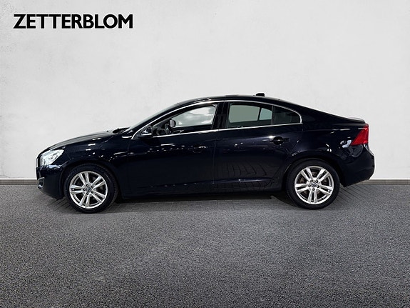 Volvo S60 2 of 15